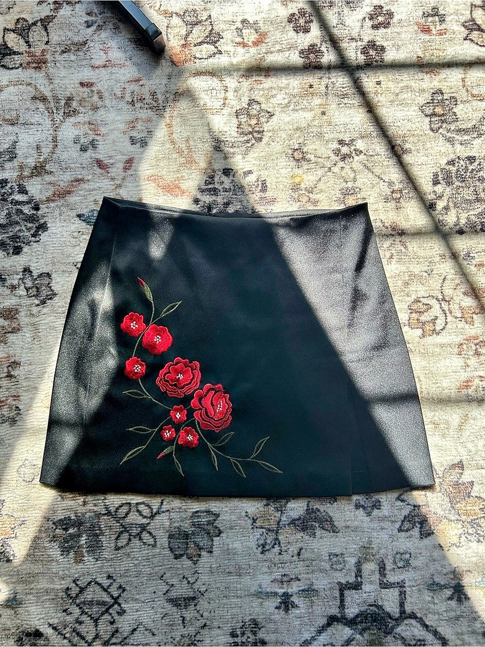 Laundry by Shelli Segal Floral Embroidered Mini Skirt